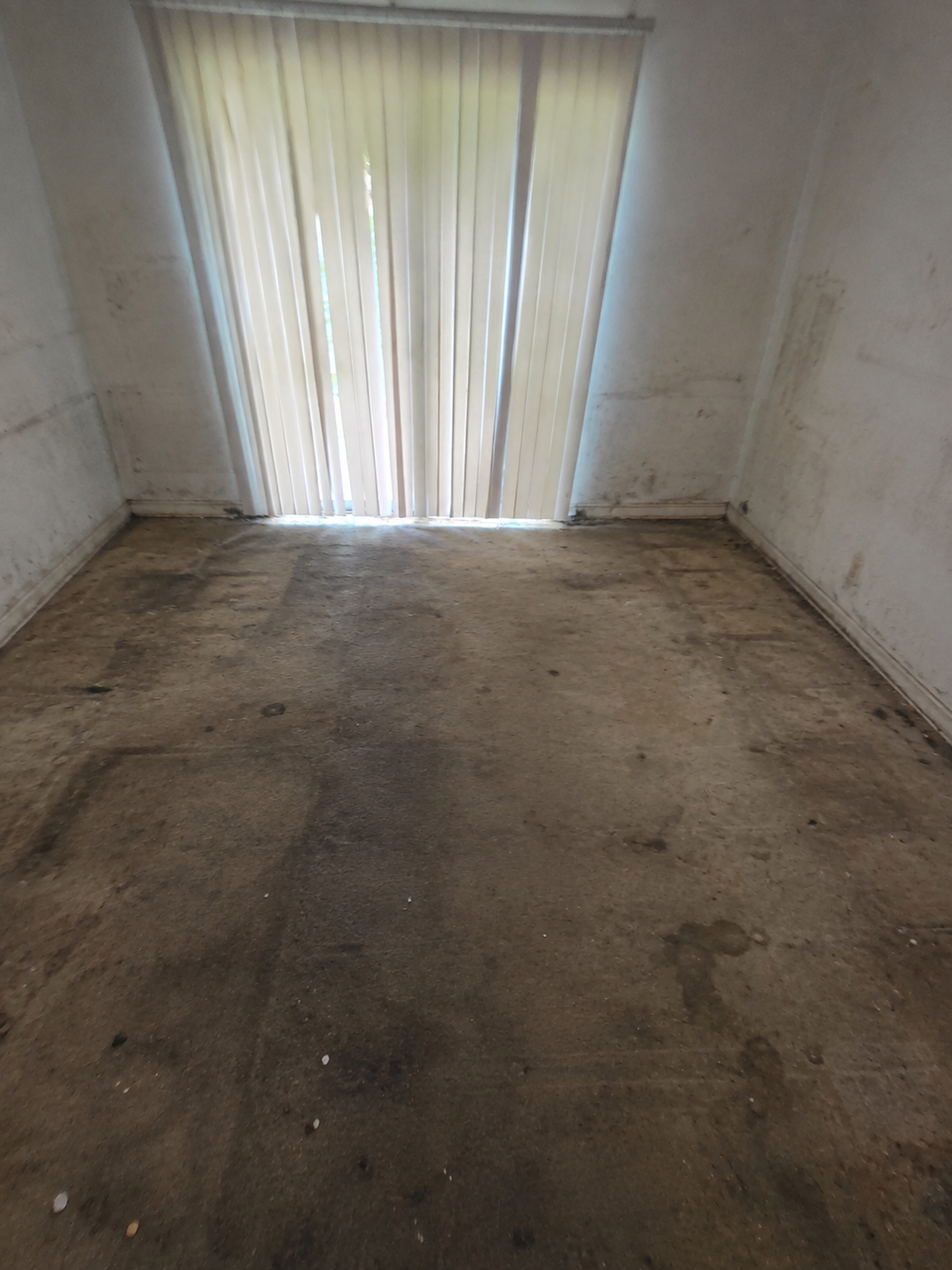 Living room after an Arkansas cleanup project by Extreme Hoarding Cleaners